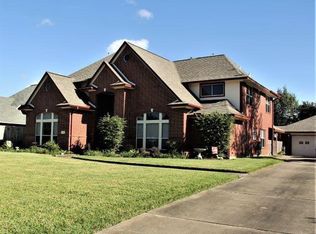 103 Silver Lace St, Lake Jackson, TX 77566