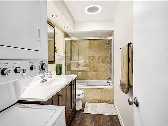 3rd image of 7900 Westheimer Rd APT 231