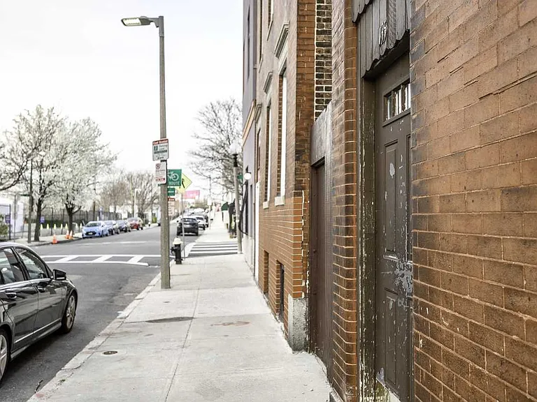 Orleans St — Photo 15