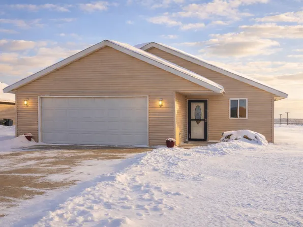112 8th St S, Hoffman, MN 56339