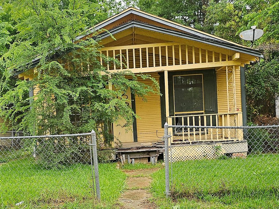 1st image of 2952 Desoto St