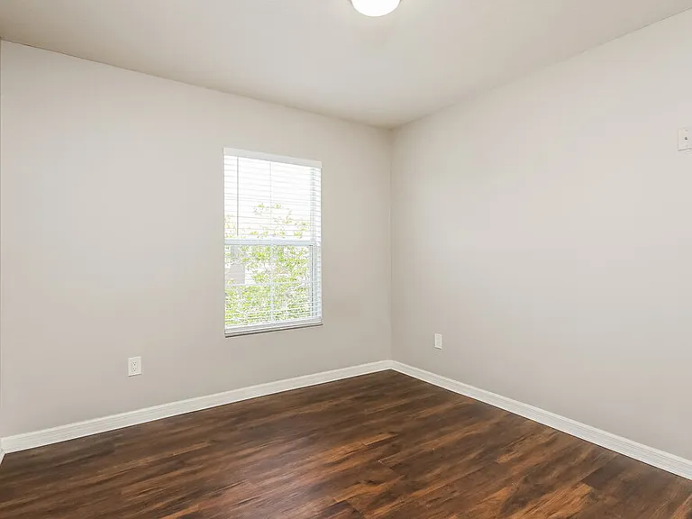 4502 Alberto Cir — Photo 12