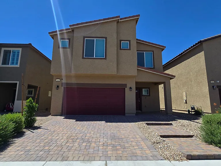 7647 Duran Harbor Ln — Photo 2