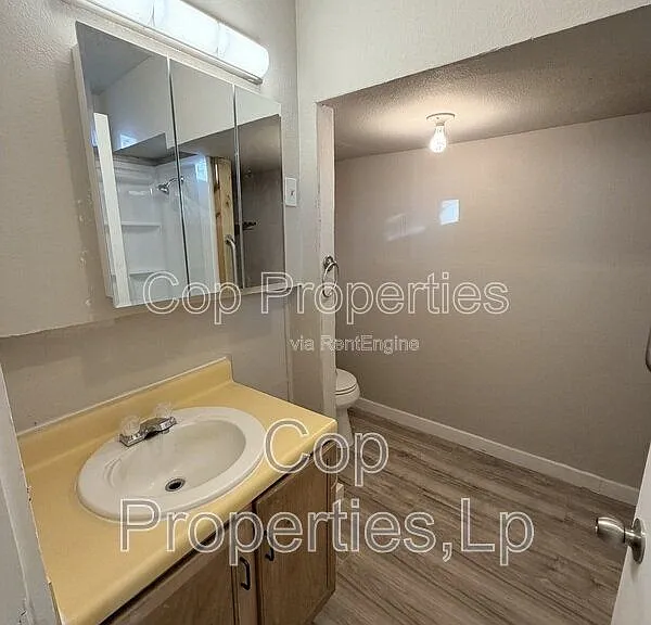 1222 Brighton Ave #B — Photo 6