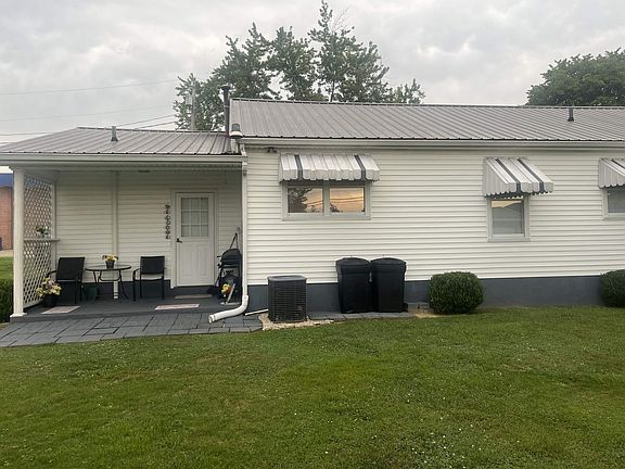 3rd image of 1114 Gregory St
