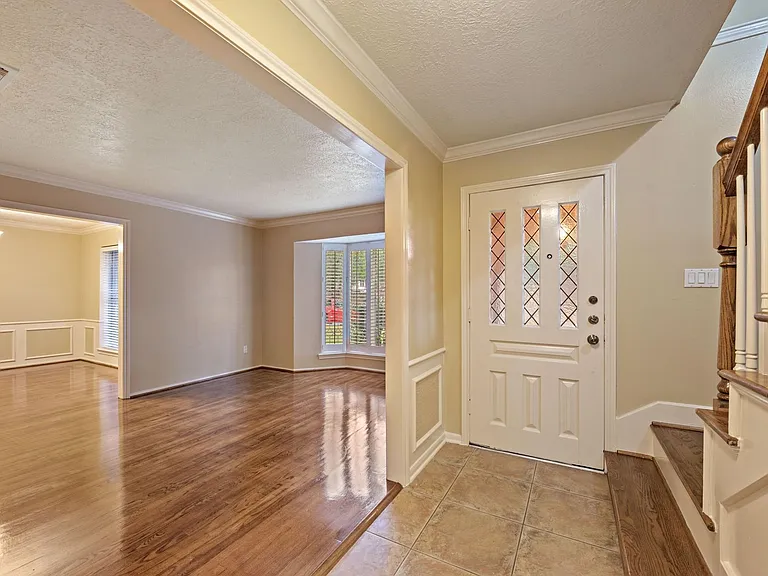 9719 Godstone Ln — Photo 2