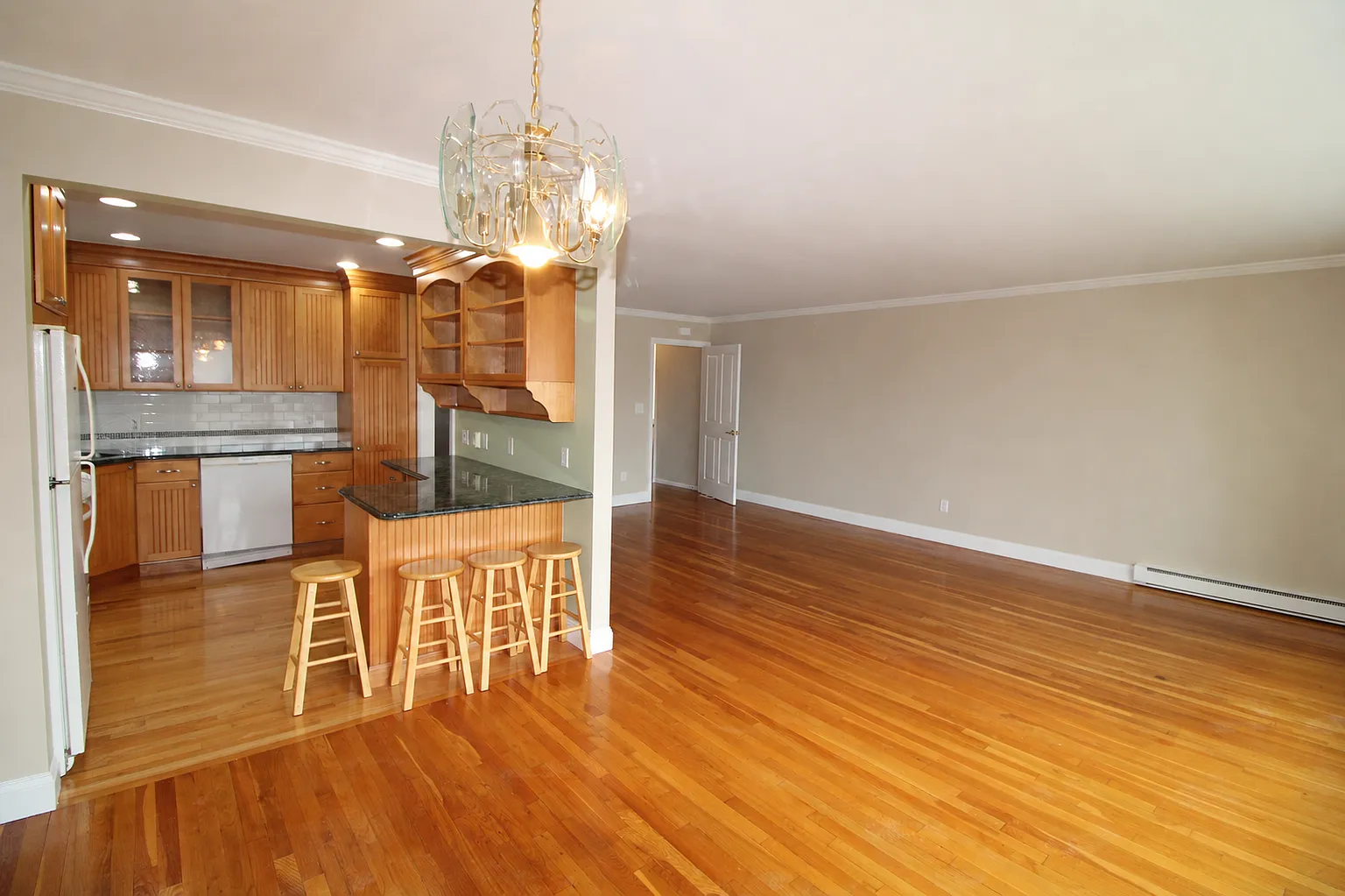 2 bed, 1100 sqft, $3,500 — Photo 1
