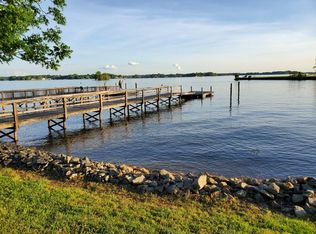 114 Clearwater Ln, Mooresville, NC 28117