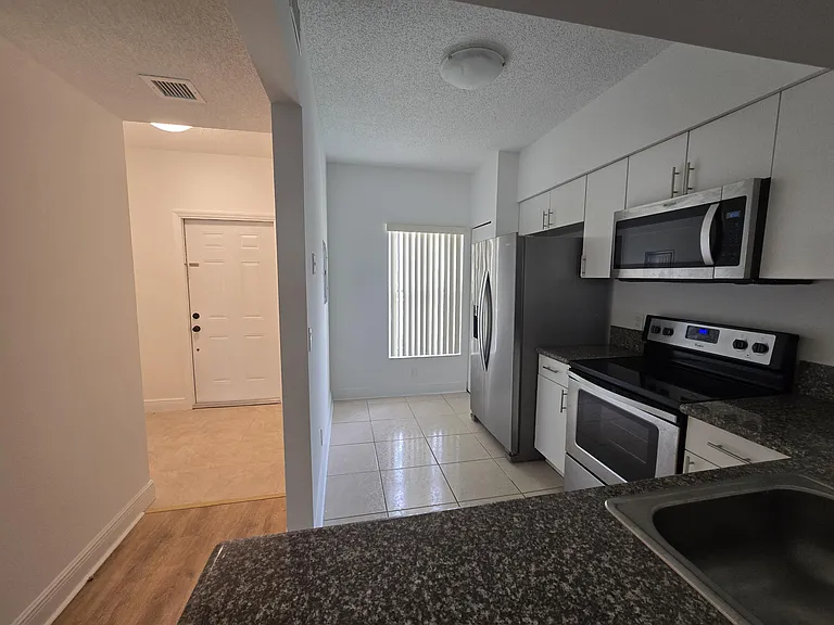 78 Simonton Cir — Photo 3