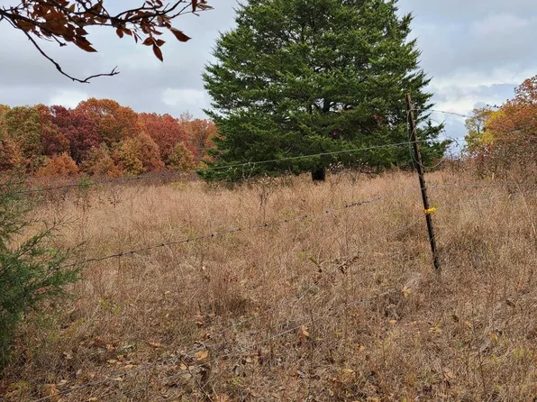 8217 County Road 9240, Koshkonong, MO 65692