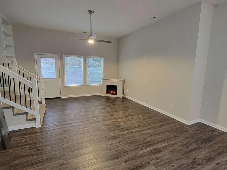 380 Glendale Rd — Photo 6