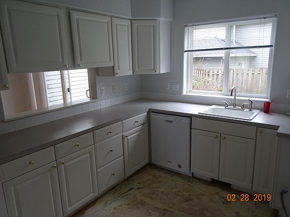 4th image of 6990 NE Dogwood St