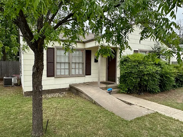 3305 31st Street - PM1 - 1 — Photo 1