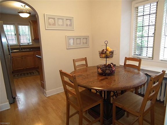 5th image of 18126 Lomond Blvd