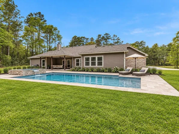 150 Sky Oak Ln, Huntsville, TX 77340
