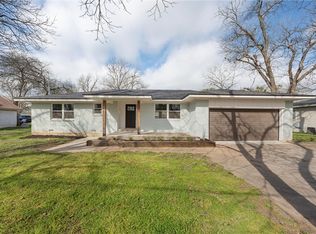 604 S Marable St, West, TX 76691