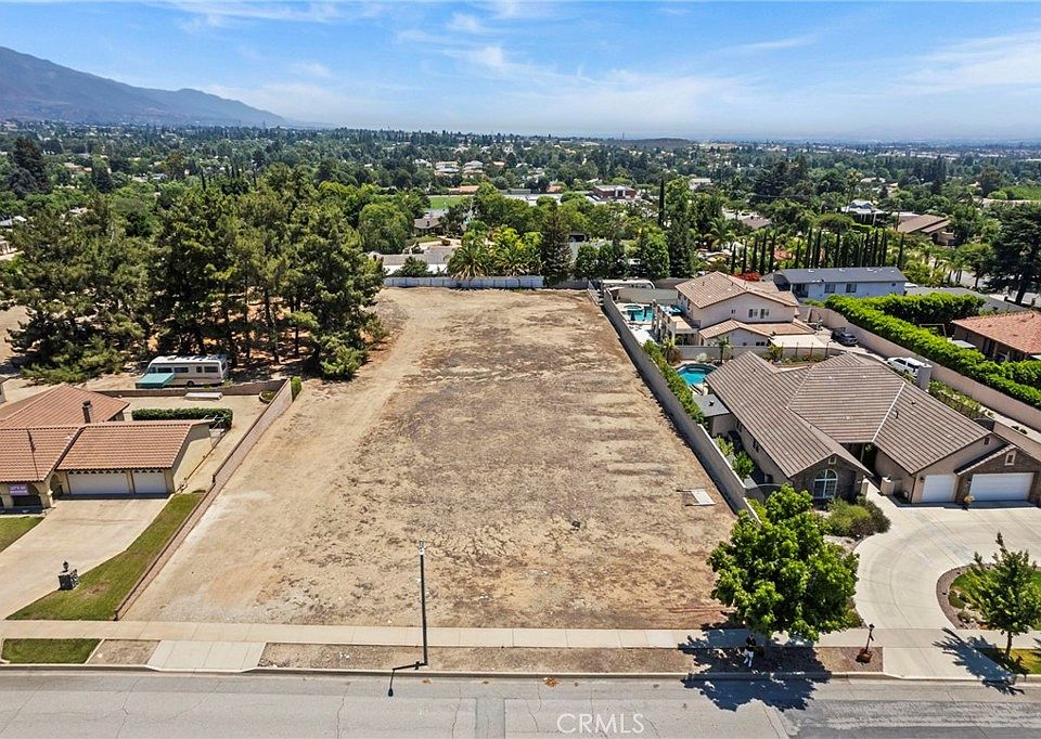 1st image of 2224 N San Antonio Ave
