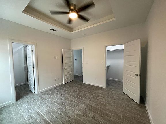 4th image of 4705 Magnolia Ave #1