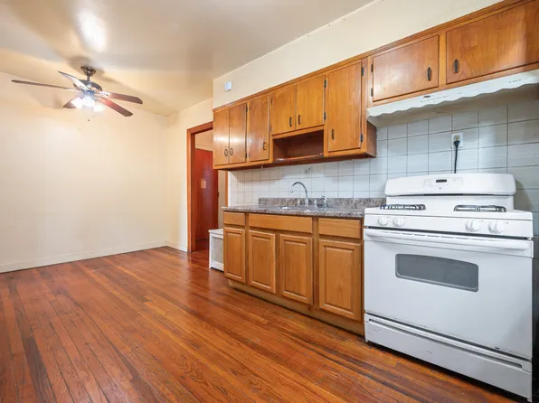 1649 66th Street image 17 of 22