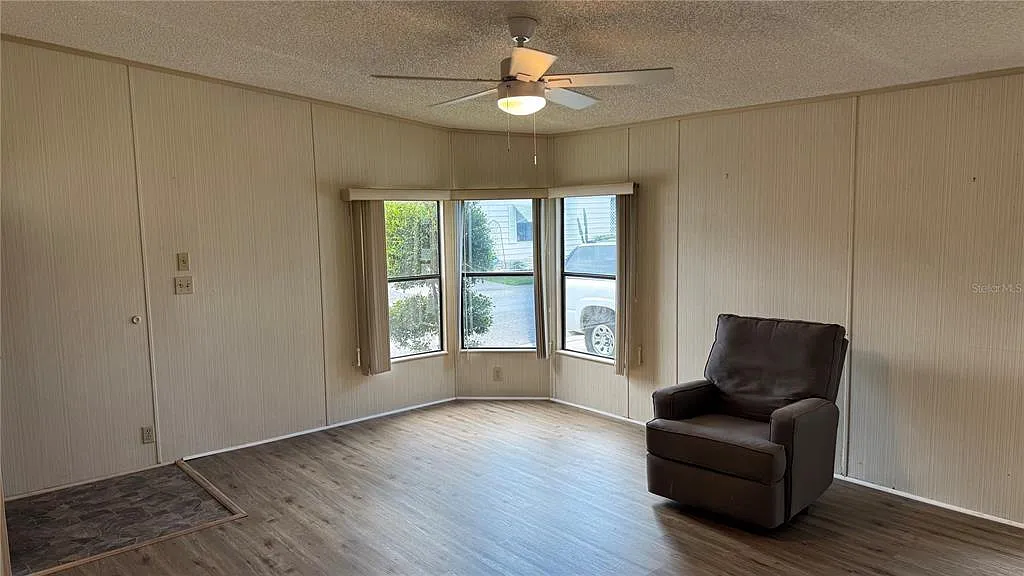 2 bed, 2.0 bath, 1304 sqft, $1,600 — Photo 3