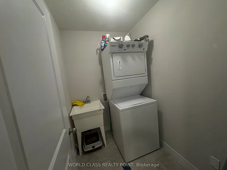 160 Stanley St #3 — Photo 4