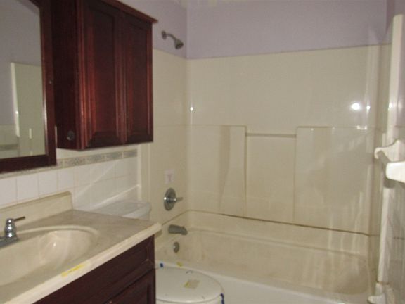 5th image of 4711 Conder Ave