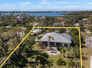 1320 Bayshore Dr, Englewood, FL 34223