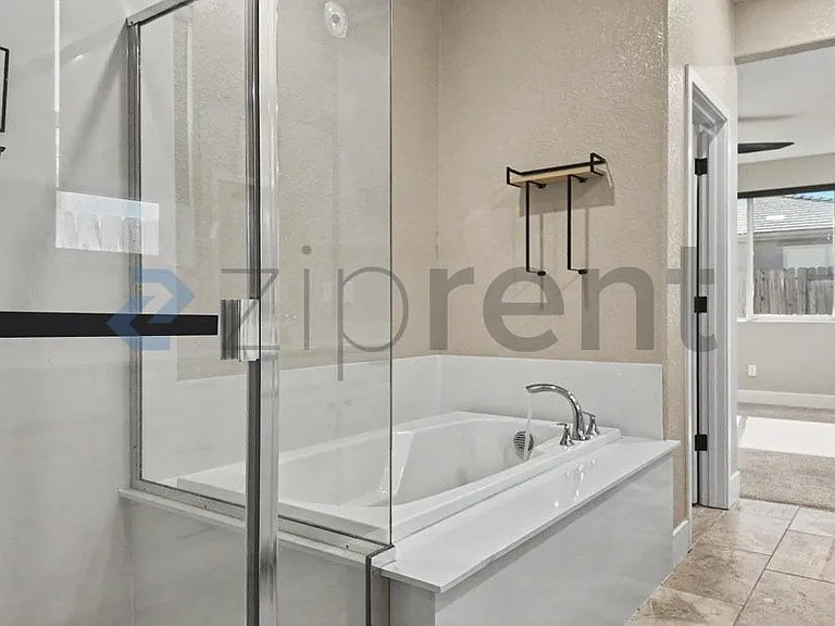 2272 Borealis Cir — Photo 32