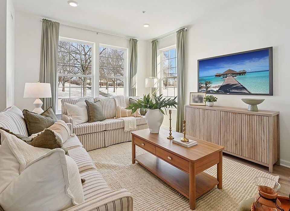 1st image of 7 Spencer Way
