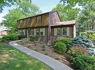 226 Sunridge Rd, Pittsburgh, PA 15238