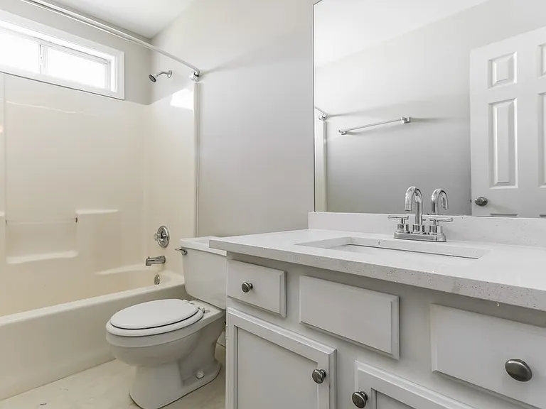 1504 Justin Dr — Photo 16