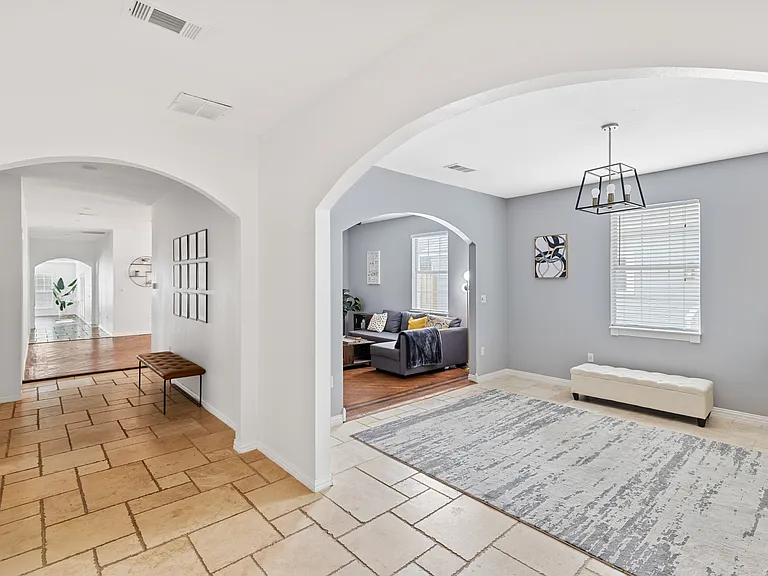810 Turner Ave — Photo 5