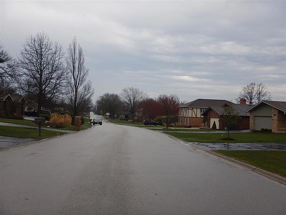 5th image of 13802 W Dublin Dr