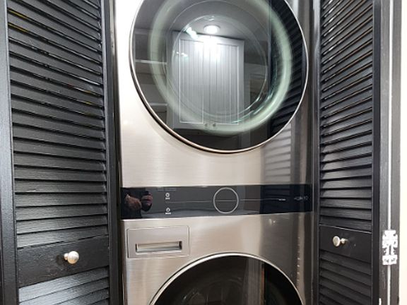 4th image of 7556 Byron Pl #2E