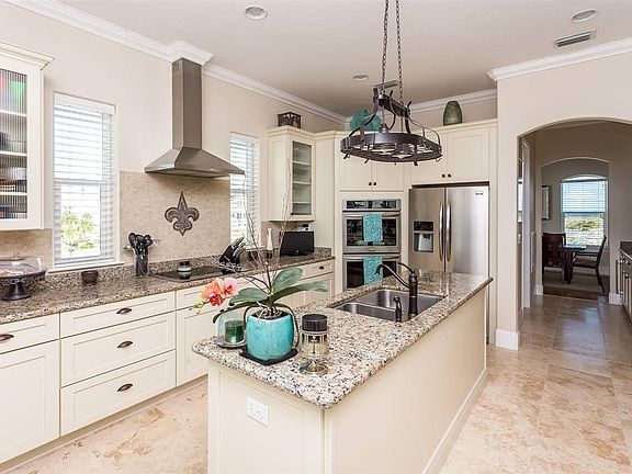 4th image of 8 Ocean View Dr