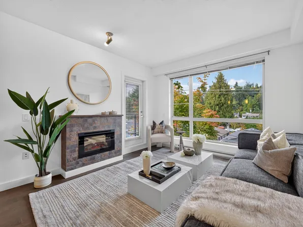 1330 Marine Dr #316, North Vancouver, BC V7P 1T4