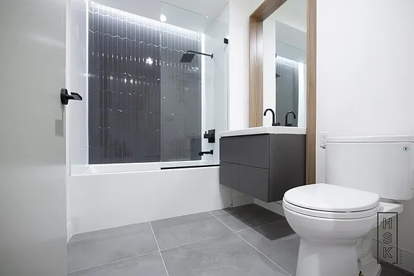 Rented by HSK Group Inc | media 40