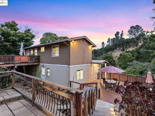 9244 Golf Links Rd, Oakland, CA 94605