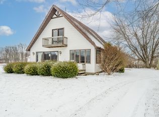 17383 Basswood Rd, Three Oaks, MI 49128