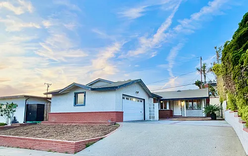 1045 Marvista Ave Photo 1
