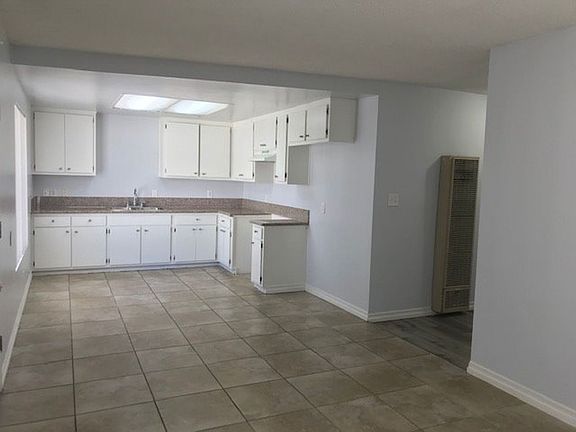2nd image of 1324 S Greenwood Ave #1324F