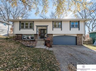 13513 Grissom St, Omaha, NE 68138