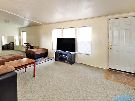 4th image of 984 Gary Ln