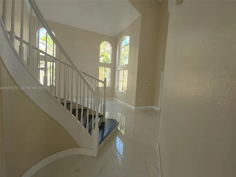 21892 SW 95th Pl — Photo 4