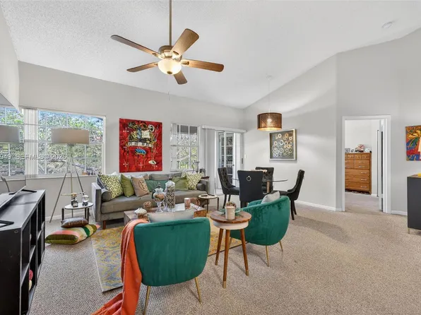 2890 N Oakland Forest Dr APT 308, Fort Lauderdale, FL 33309