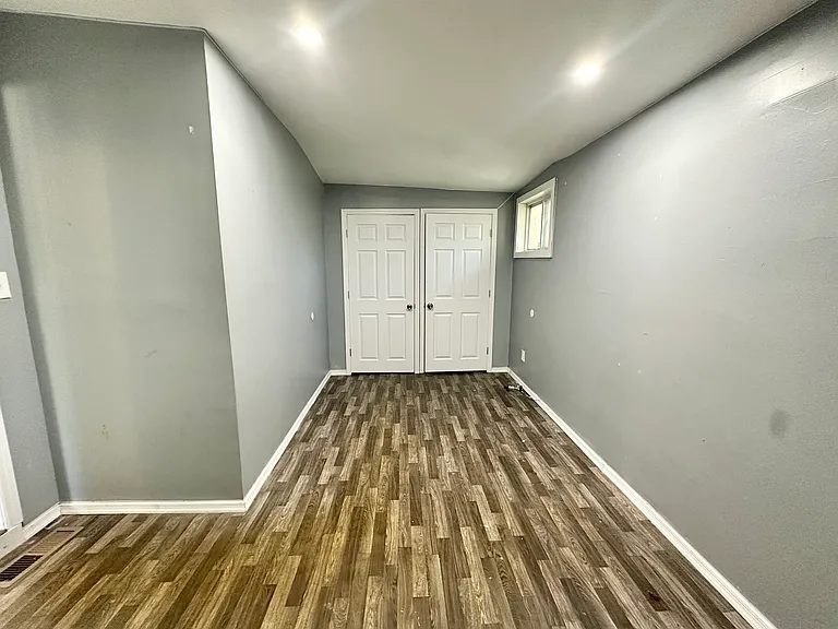 26 Townsend Ave — Photo 11