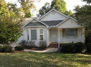 249 Oak Valley Dr, Simpsonville, SC 29681