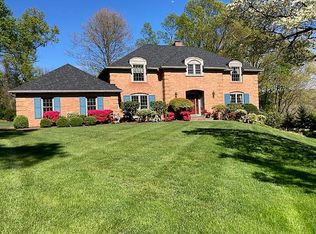 7 Page Hill Rd, Far Hills, NJ 07931