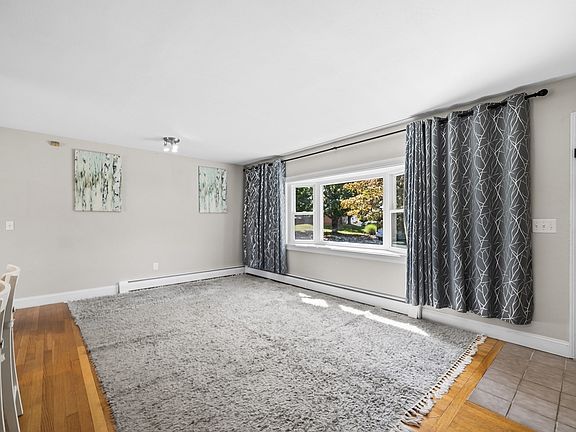 4th image of 24 Kennedy St