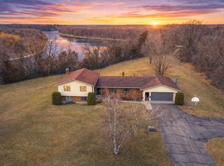 5365 92nd St SE, Clear Lake, MN 55319